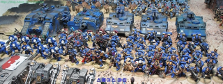 Illustration for article titled Check Out This Amazing Warhammer 40K Collection from Korea